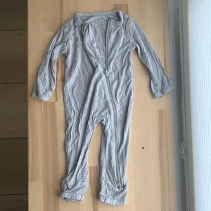 Kyte baby zippered romper gray